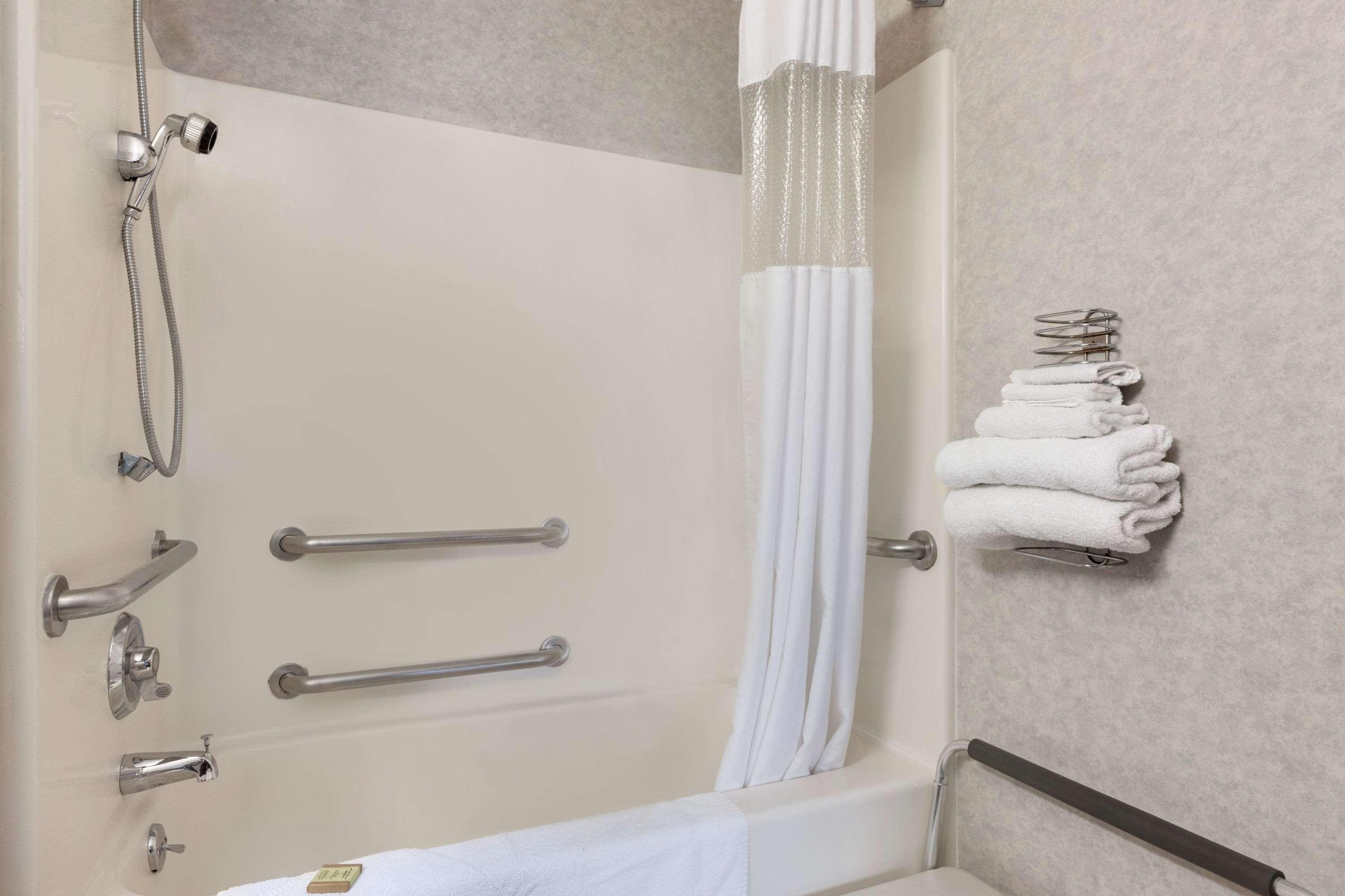 Riverdale Inn ويست سبرينغفيلد المظهر الخارجي الصورة